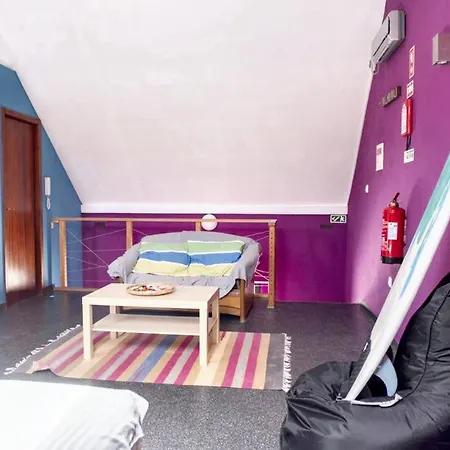 Cozy House In Peniche, 30 M² With Sea View בית נופש