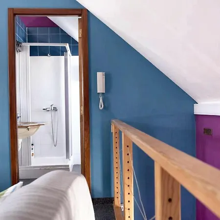 Cozy House In Peniche, 30 M² With Sea View פניש